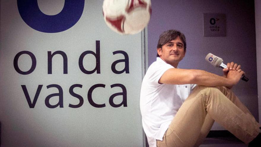 Monje: “A comer invitaría a Valverde y a cenar, a Aduriz”