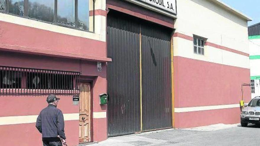 Entrada de la fábrica familiar donde ocurrió la desgracia.