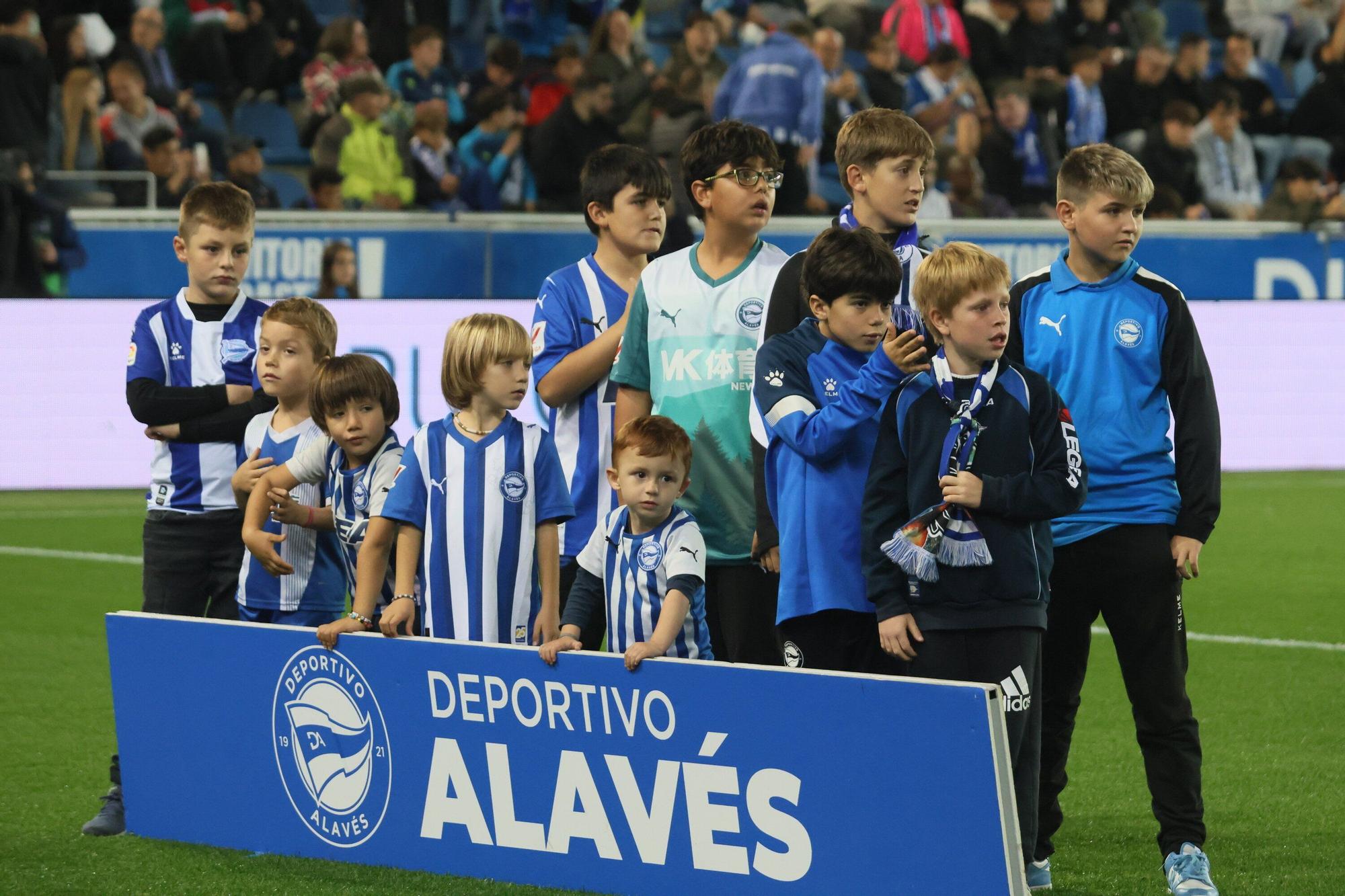 En imágenes: Ambientazo en el Alavés - Valencia (¡Búscate en las fotos!)