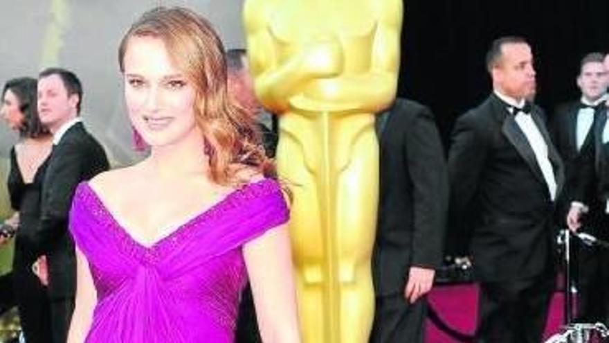 El republicano Huckabee se desdice de sus palabras sobre Natalie Portman