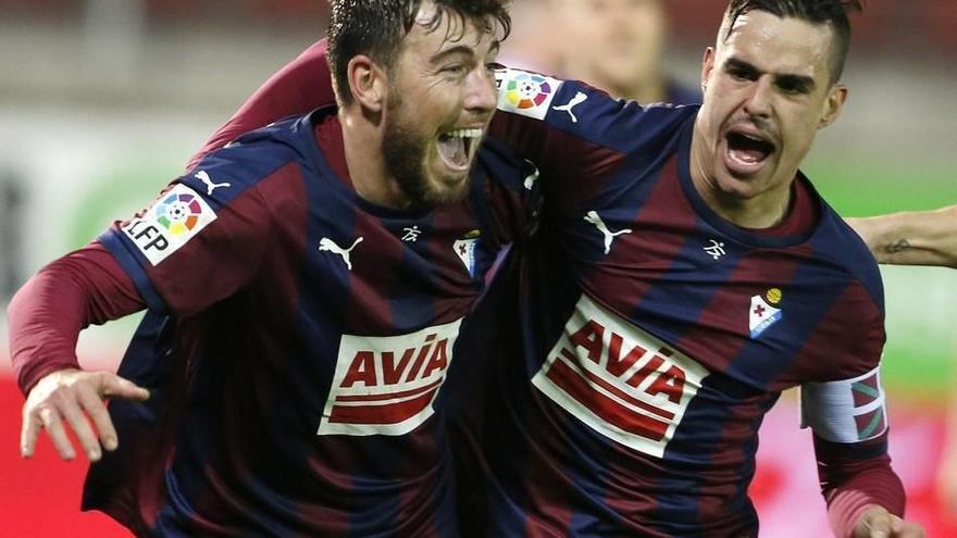 El Eibar se agarra a Europa goleando al Granada