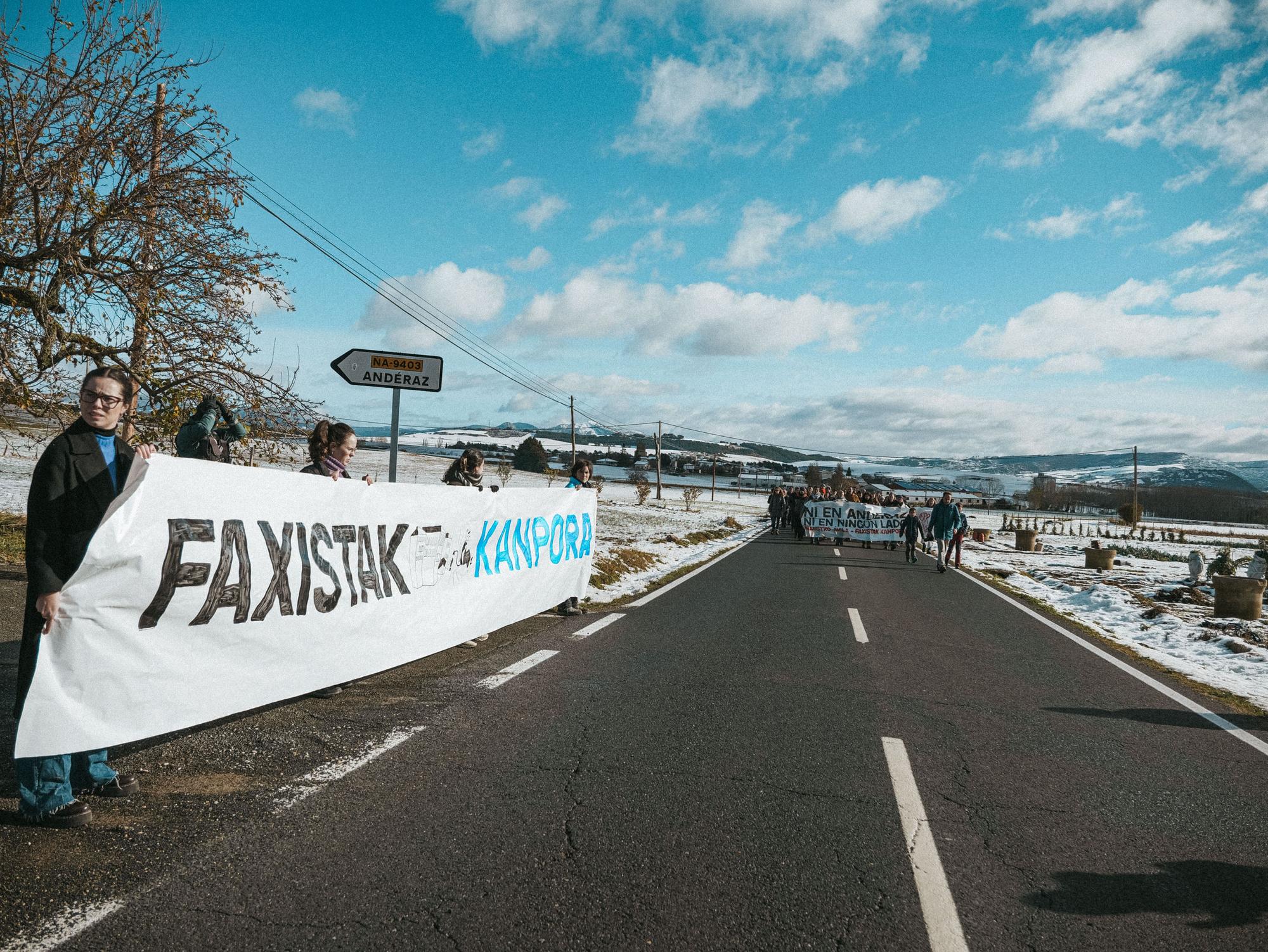 Fotos de la manifestación desde Arizala hasta Abárzuza contra la presencia de la Fundación Maestro Ávila