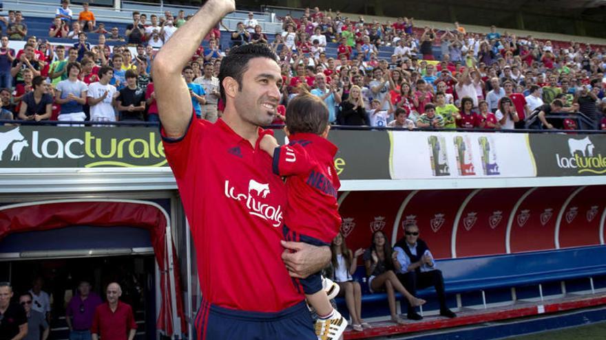 Nekounam: &quot;Es una alegría y un honor volver a Osasuna&quot;