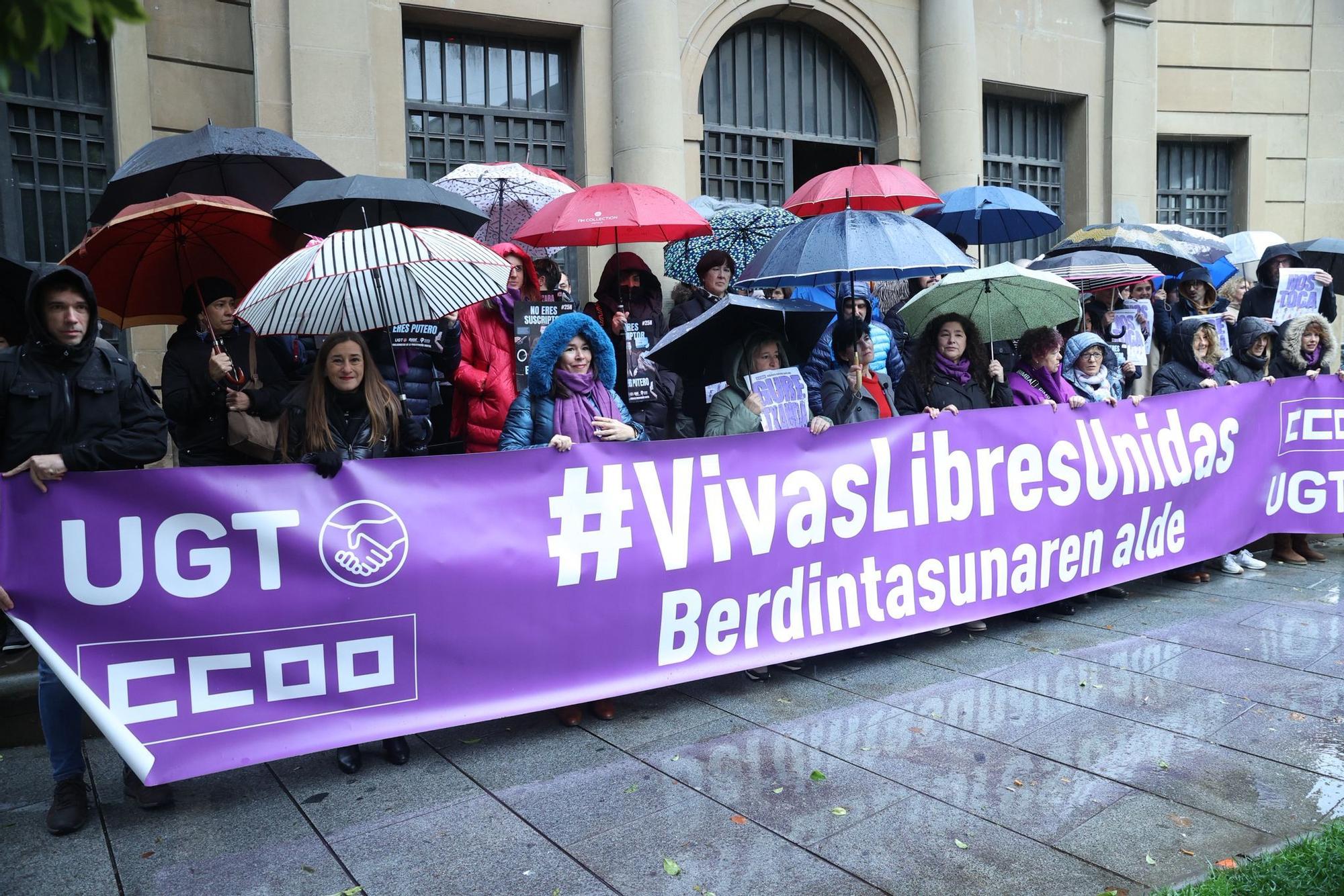 Concentración de UGT y CCCOO con motivo del 25N este 2025