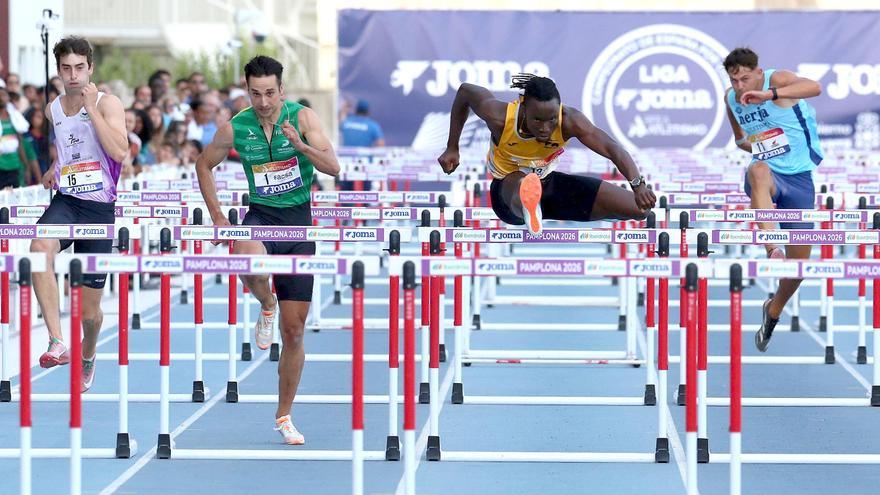 Fotos de la final de la Liga de Clubes Masculina de atletismo en Larrabide