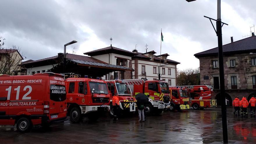 El Servicio de Bomberos muestra a los vecinos de Elizondo cómo actuar ante emergencias