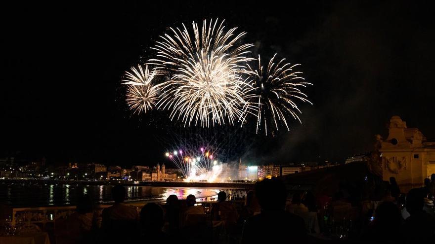 Plan para estas fiestas: cena y fuegos artificiales en la terraza de La Perla