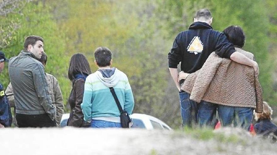 Familiares de Txetxu, en el lugar donde se encontró su cuerpo