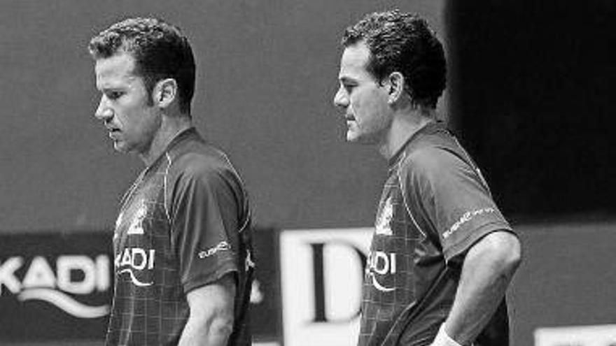 Una dupla sin techo