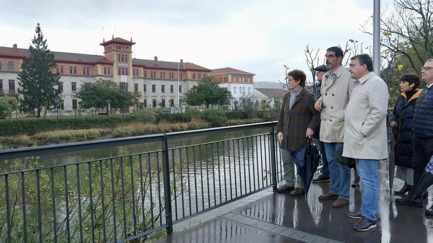 Un acuerdo del PNV y el PSOE en el Senado allana la transferencia de trenes