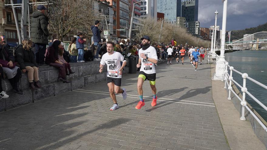Kevin Viñuela y Miriam Martínez brillan en la carrera Las Arenas-Bilbao