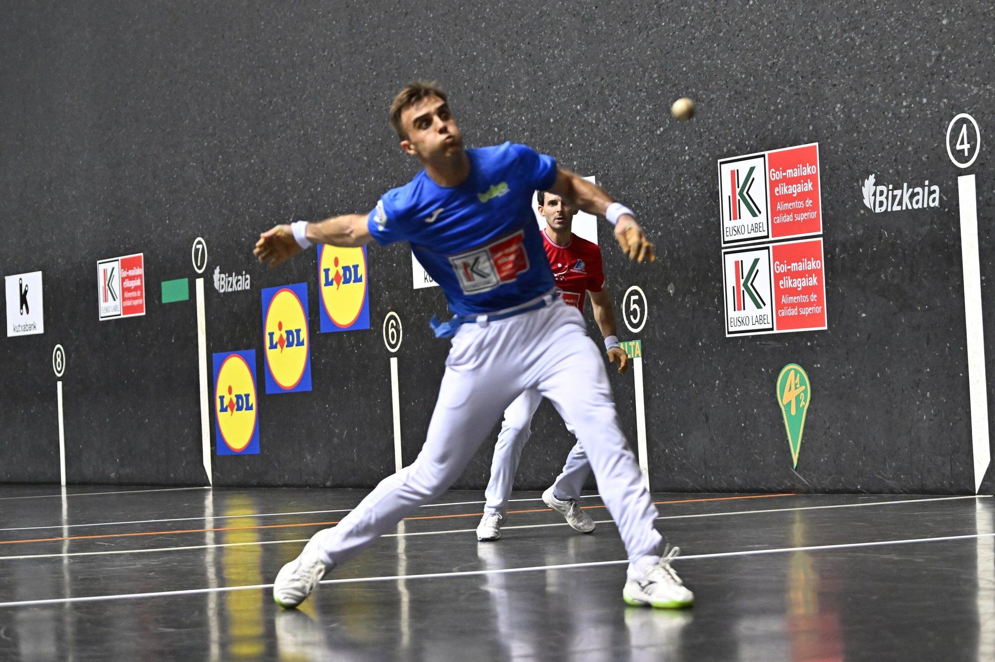 Jokin Altuna supera a Jon Ander Peña en la primera jornada de la liguilla de cuartos de final del Cuatro y Medio.