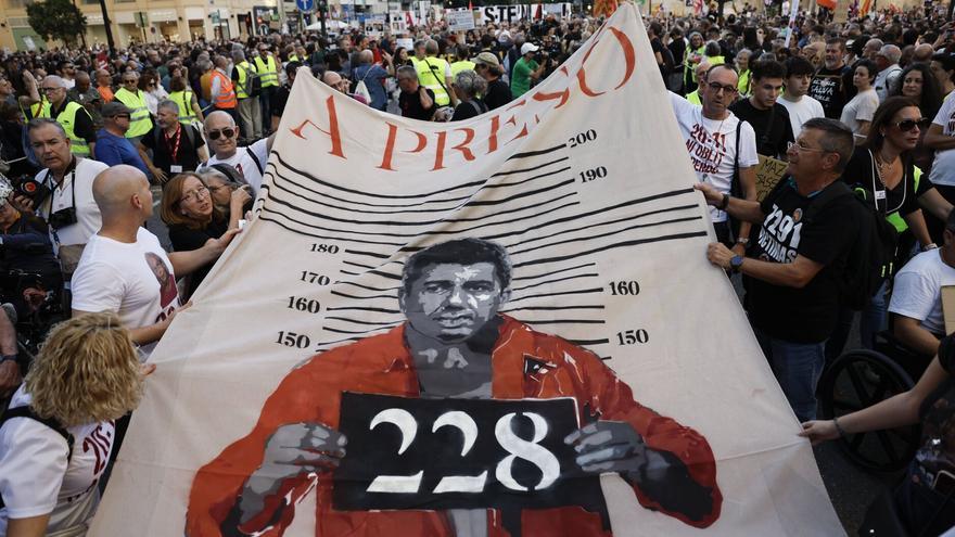 Mazón hace comedia con la tragedia