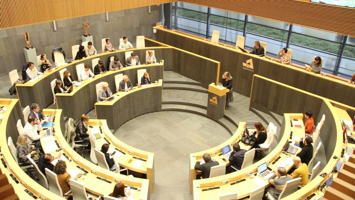 Pleno en el que se han aprobado los impuestos a la banca y a las grandes multinacionales.