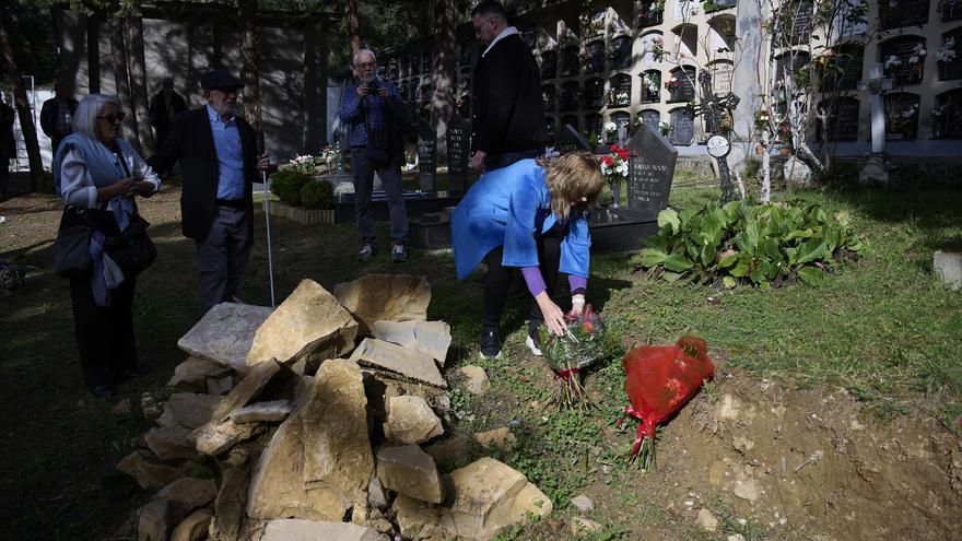 Cementerio de Berriozar: entrega a sus familiares de los restos de José Creagh Lecároz, represaliado en 1936