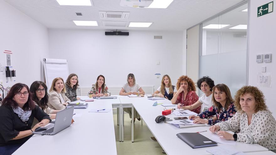 Freno a los ingresos hospitalarios: el plan que mejora la salud en las residencias de Navarra