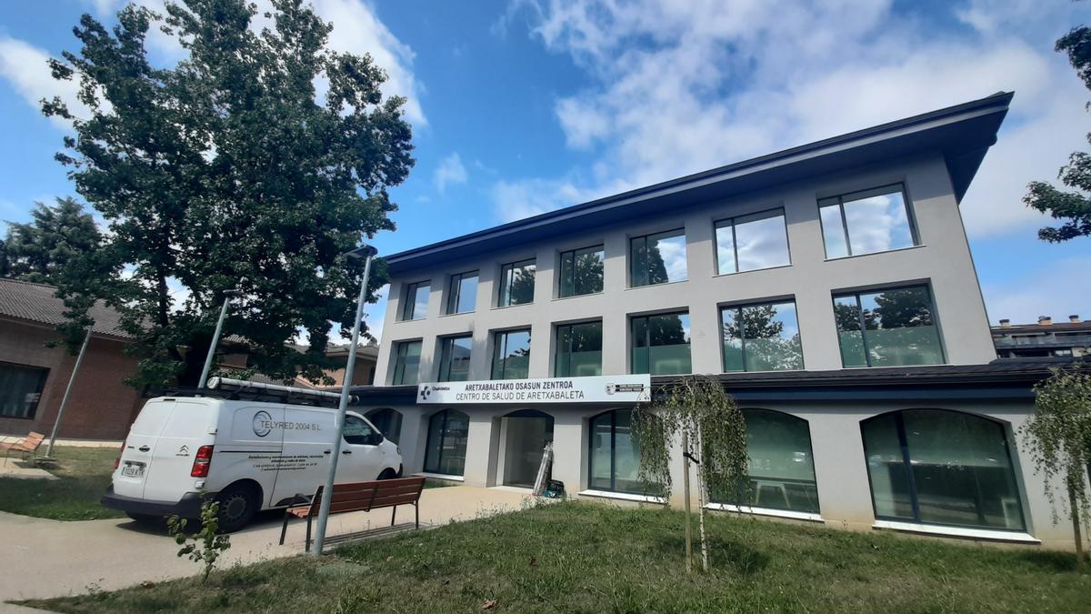 El nuevo centro de salud, ubicado en el antiguo edificio de la residencia geriátrica y posterior hogar del jubilado Basotxo, abrirá  sus puertas el 21 de julio.