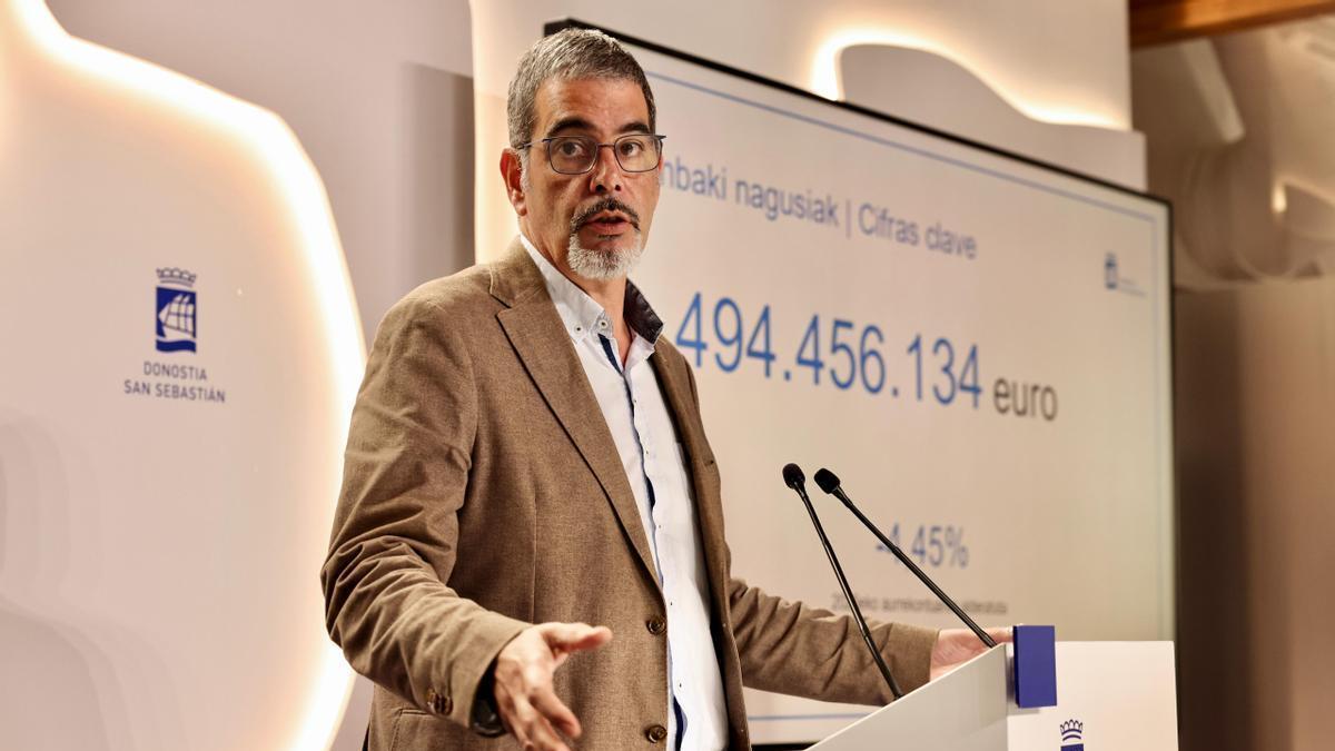 Eneko Goia, en la presentación de los presupuestos para el Ayuntamiento de Donostia correspondientes a 2026