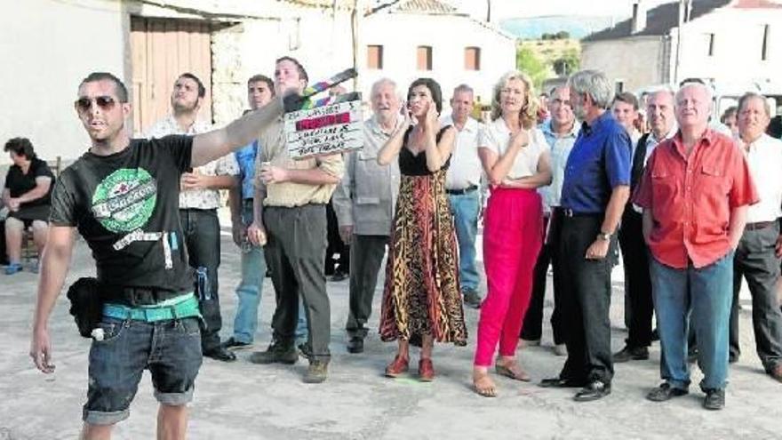 Actores de &#039;Cuéntame cómo pasó&#039; trabajan durante el rodaje de uno de los últimos capítulos de su 15ª temporada.