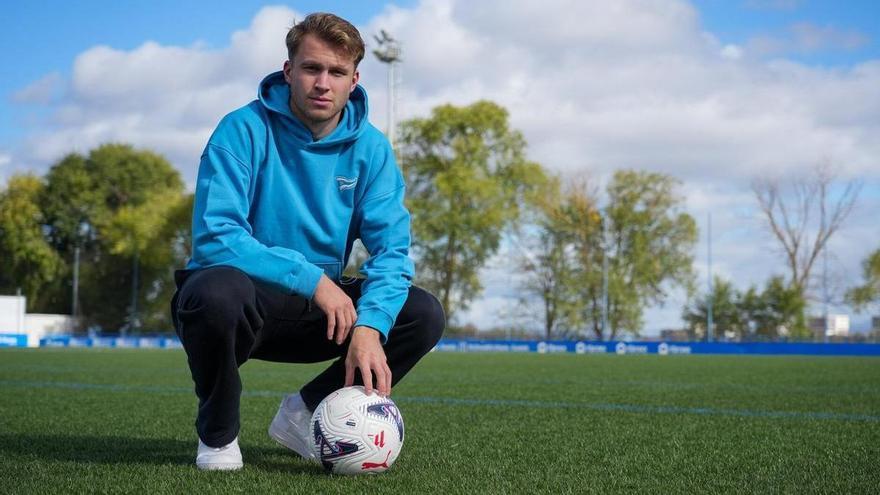 “No considero al Alavés un trampolín; es mi club y lo daré todo por él”