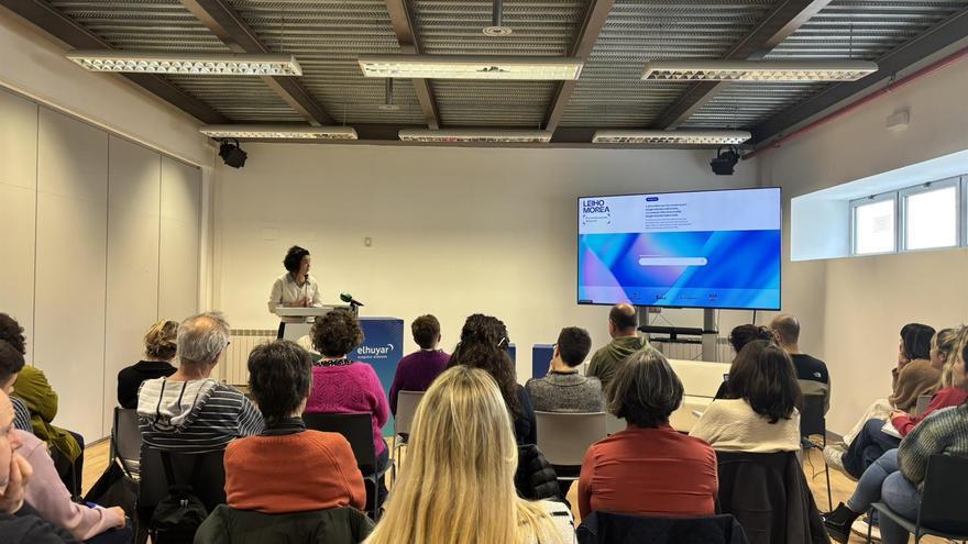 Feminismoaren inguruko edukiak ulertzeko, sortzeko eta ikertzeko Leiho Morea webgunea sortu dute