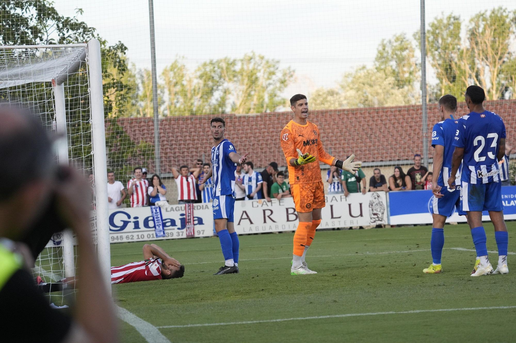 En imágenes: Ilusionante estreno del Alavés en Laguardia (1-0)