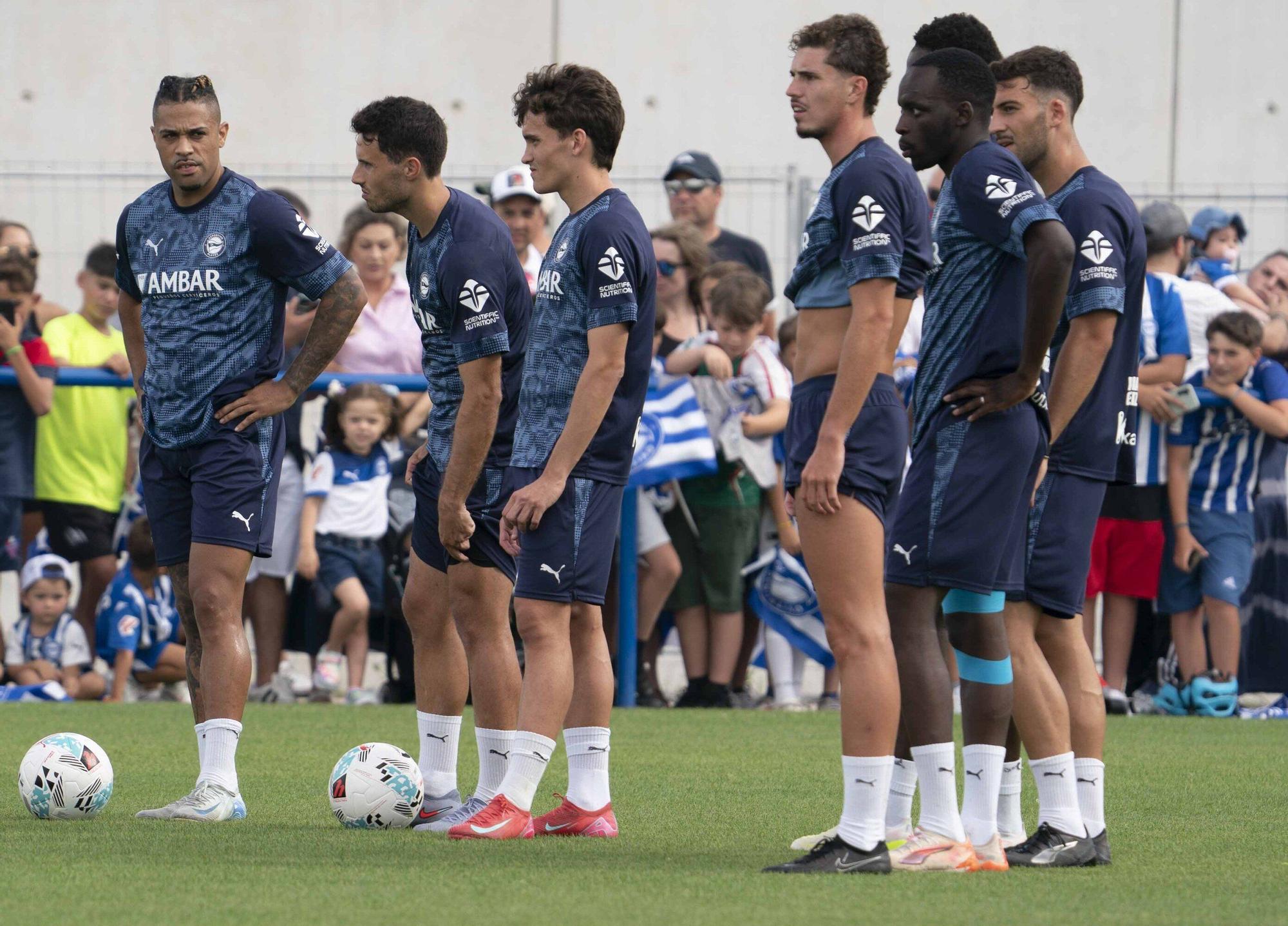 En imágenes: Una afición entregada al Alavés