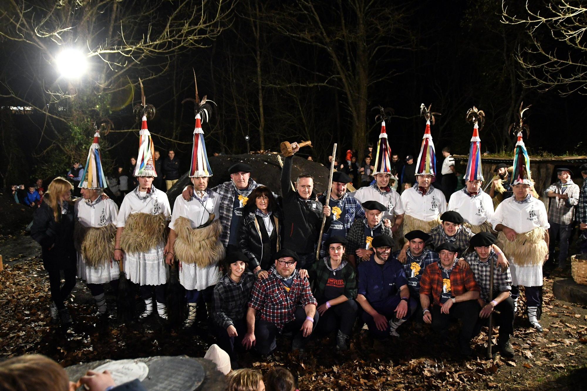 ‘Carbón is beltza’ con Fermín Muguruza