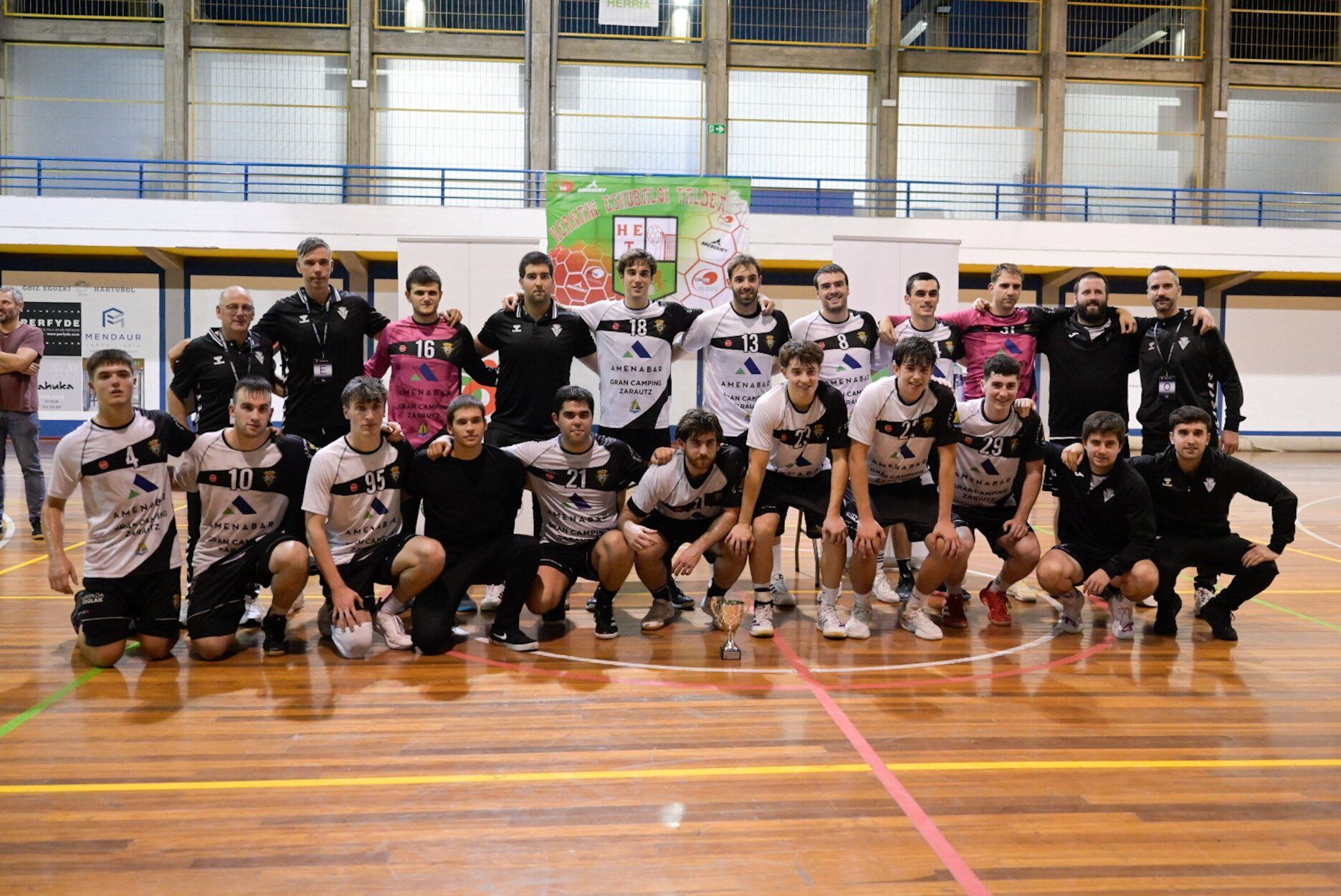 El Irudek Bidasoa Irun, campeón de su décima Euskal Kopa consecutiva ante Amenabar Zarautz