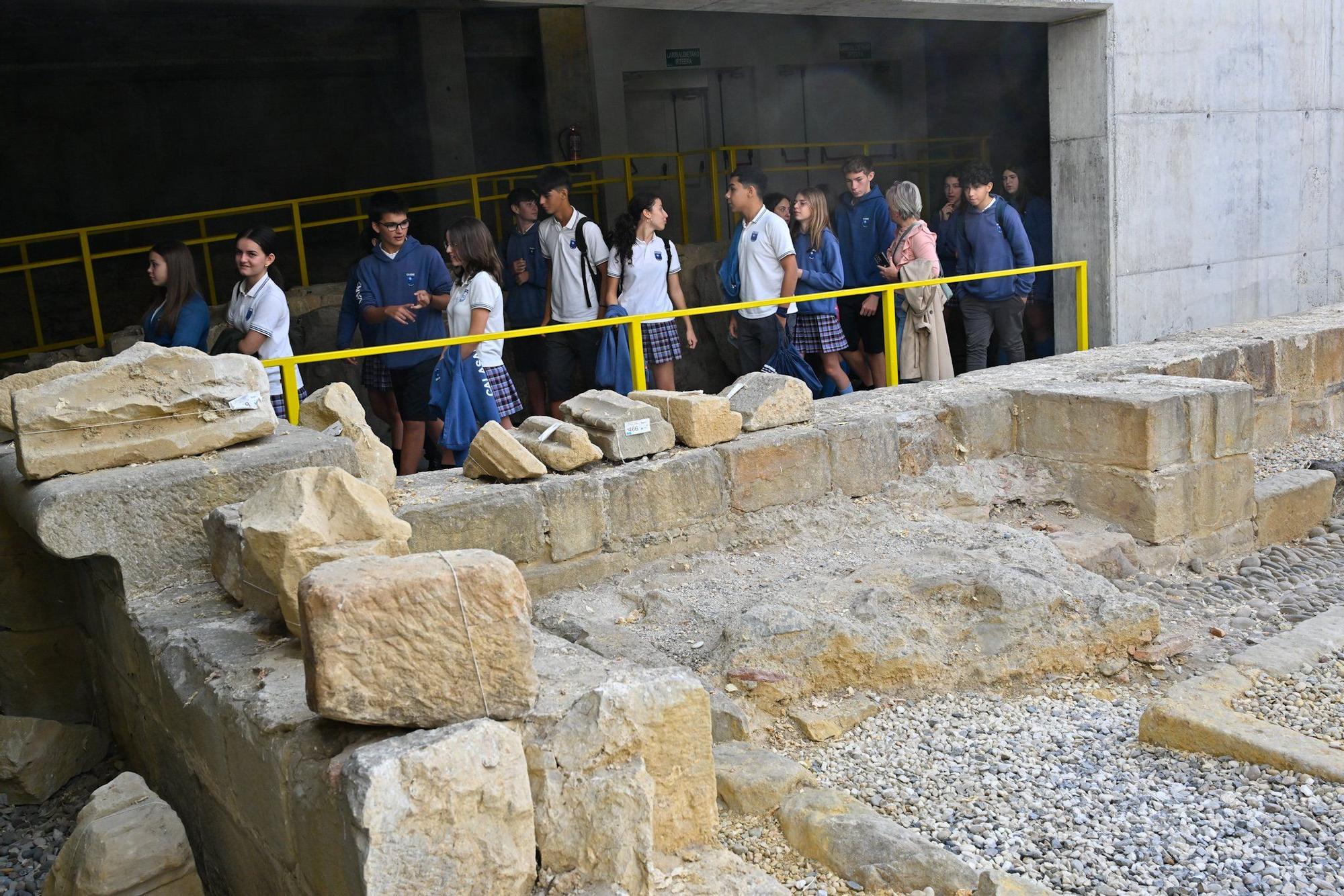 En imágenes: Estudiantes de Bizkaia  miran al futuro desde la arqueología