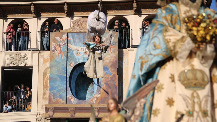 Fotos de la Bajada del Ángel 2026 en Tudela, con Emma Madorrán