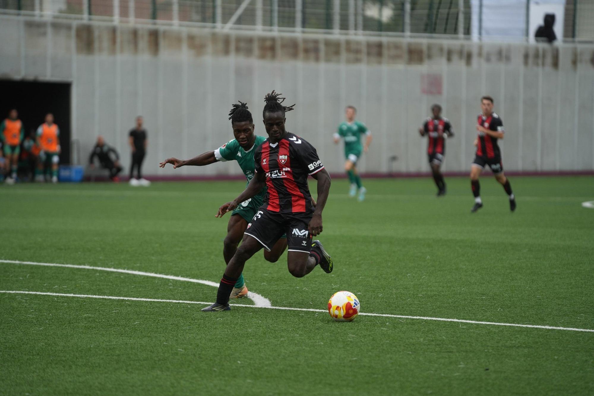 En imágenes: El Arenas vence en su debut en Primera RFEF