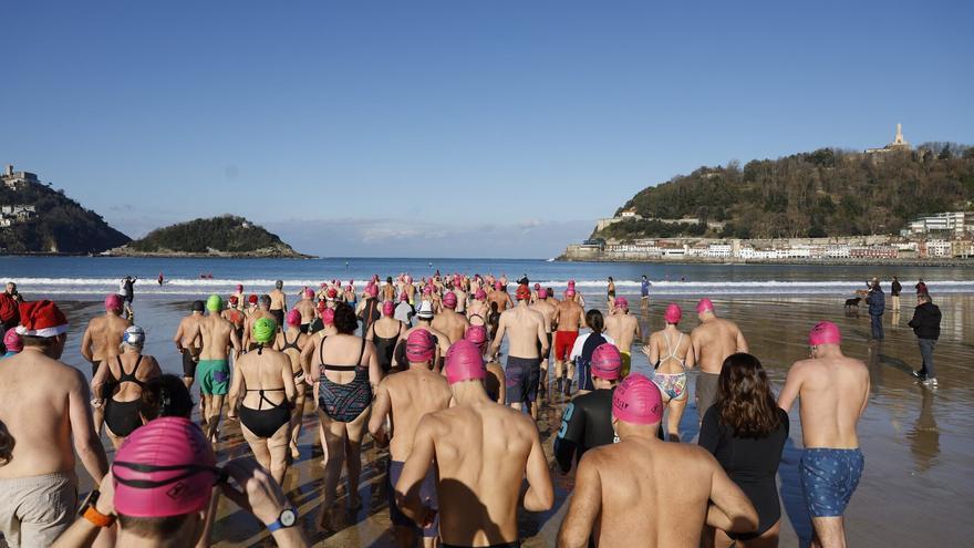 El Kontxapuzón solidario desafía al frío