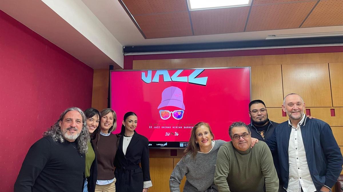 Aurkezpenean egindako irudia.