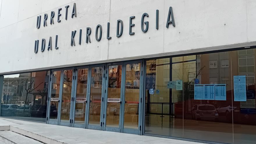 El polideportivo Urreta abrirá en otoño su nuevo gimnasio y sala de fitness