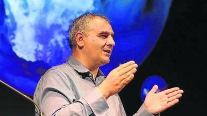 “El coche de Apple  no echará humo;  quien contamine,  será viejo y morirá”