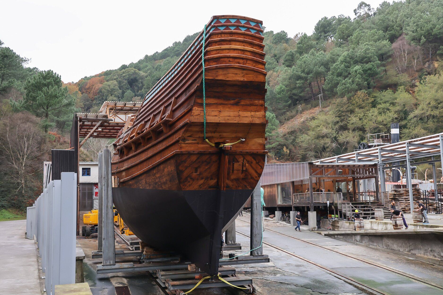 La nao 'San Juan', lista para la botadura