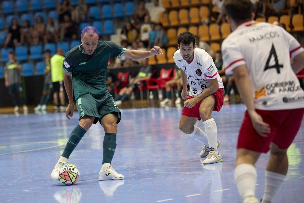 Osasuna - Magna remonta en su primer partido de la temporada