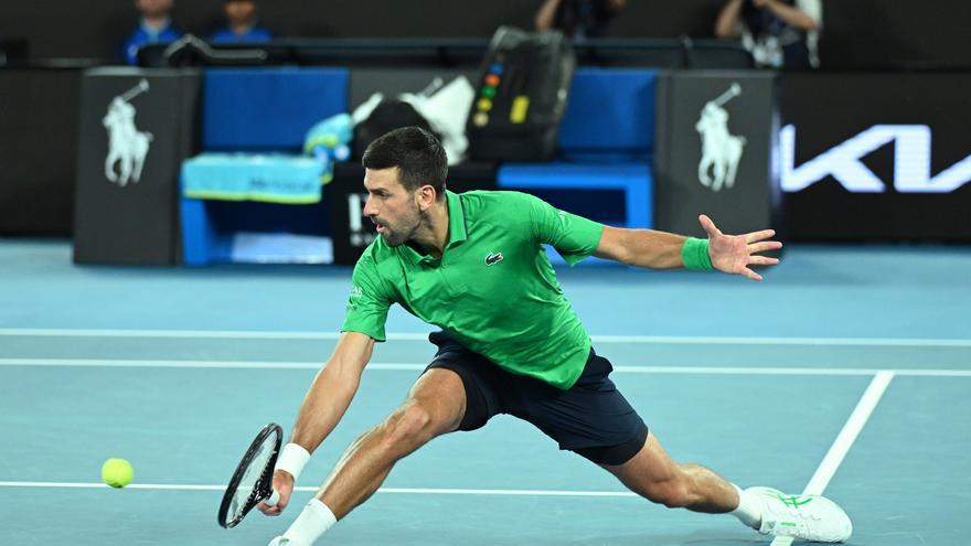 Djokovic llega a 100 triunfos en el Abierto de Australia