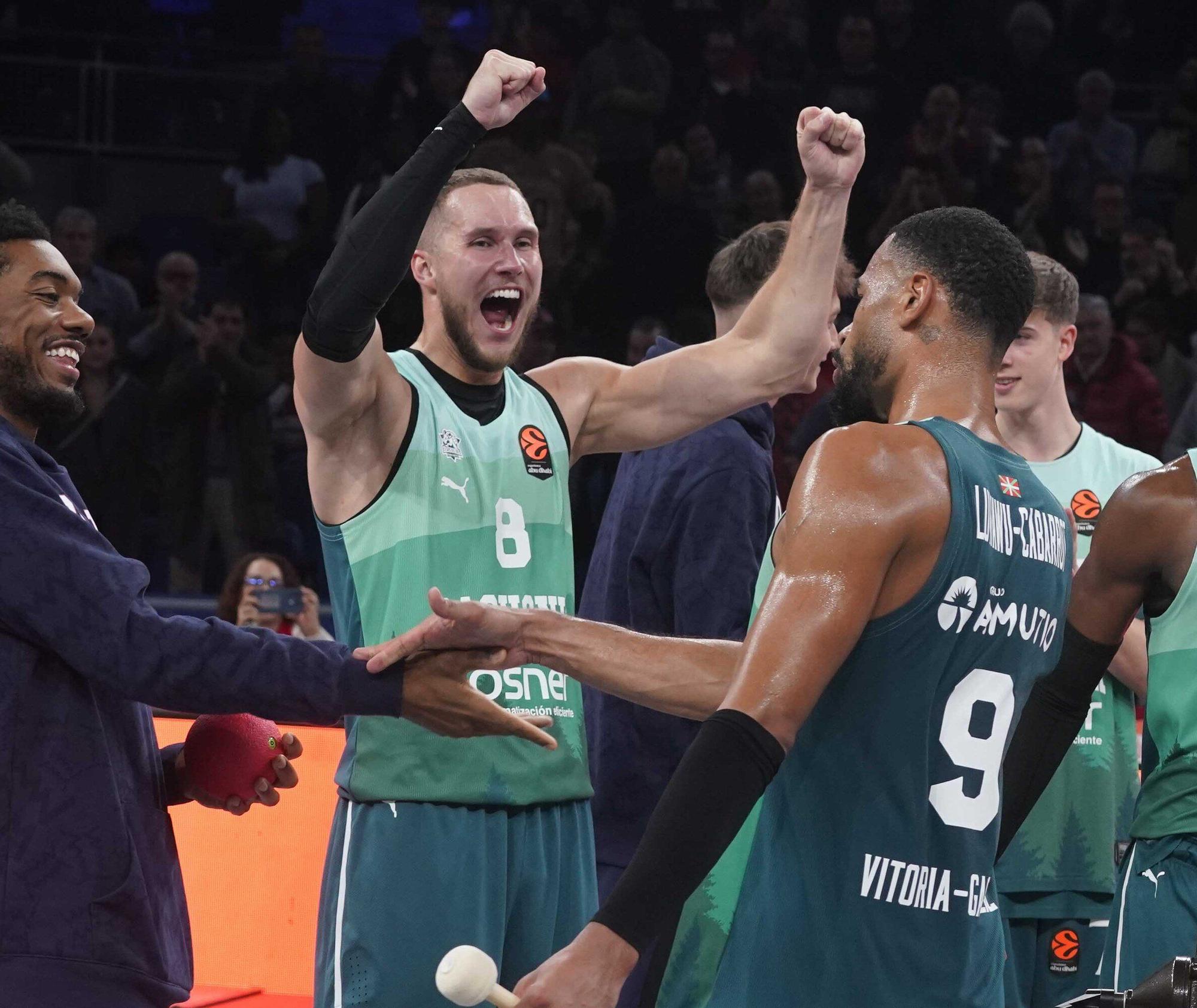 Todas las imágenes del Baskonia - Dubái (92-85)