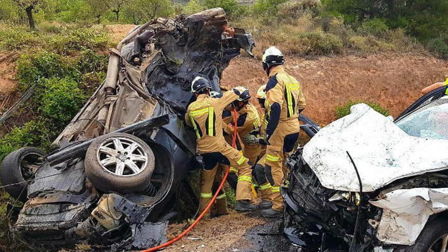 Dos muertos y dos heridos graves en una accidente en El Frasno, Zaragoza